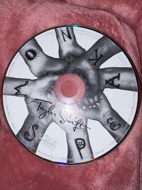 Taylor Swift Speak Now CD Disc